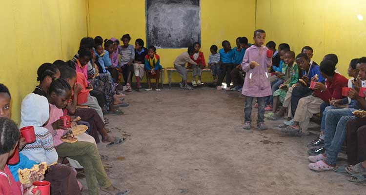 Berta Breakfast Program participants