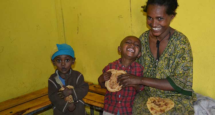 Berta Breakfast Program participants