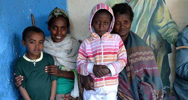 Family Sponsorship participants - Hope for Korah